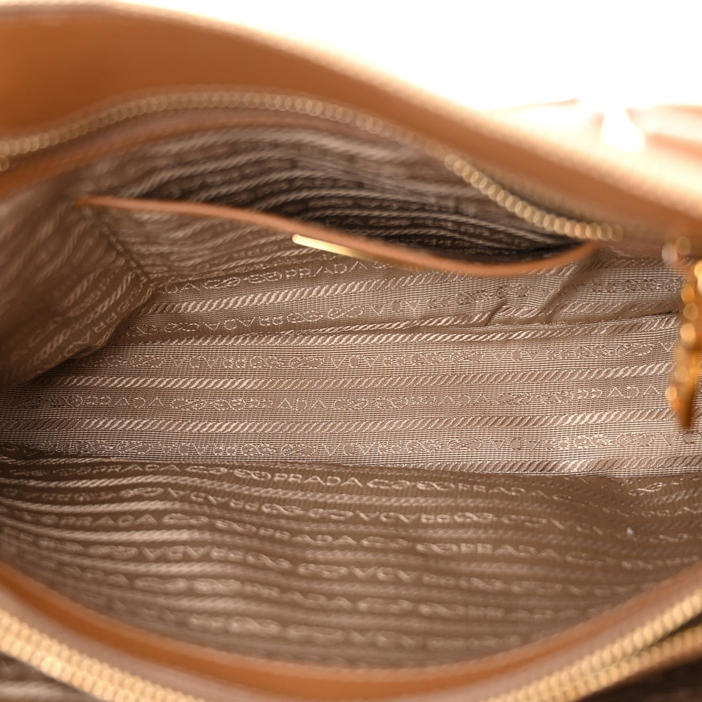 Saffiano Lux Medium Promenade Tote Caramel