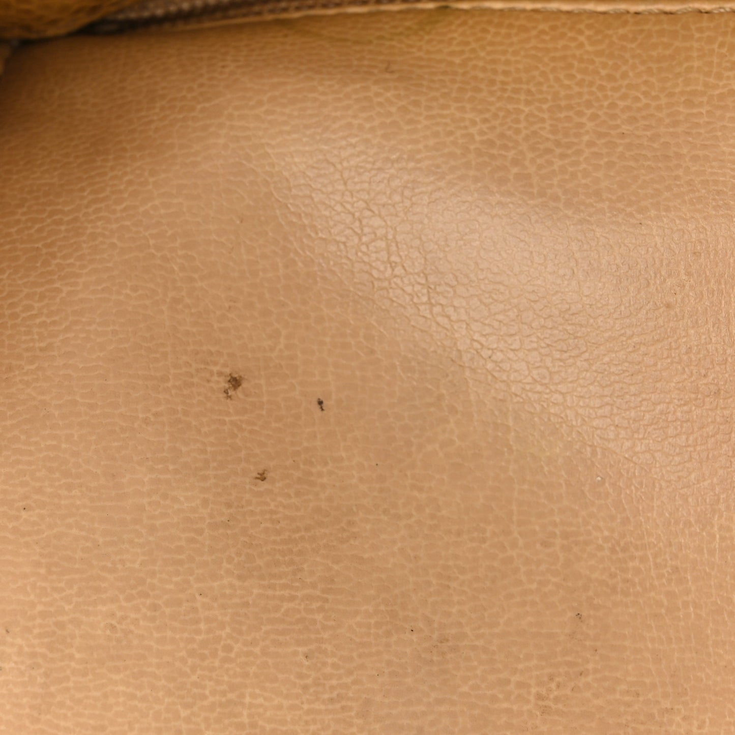 Caviar CC Shoulder Bag Beige