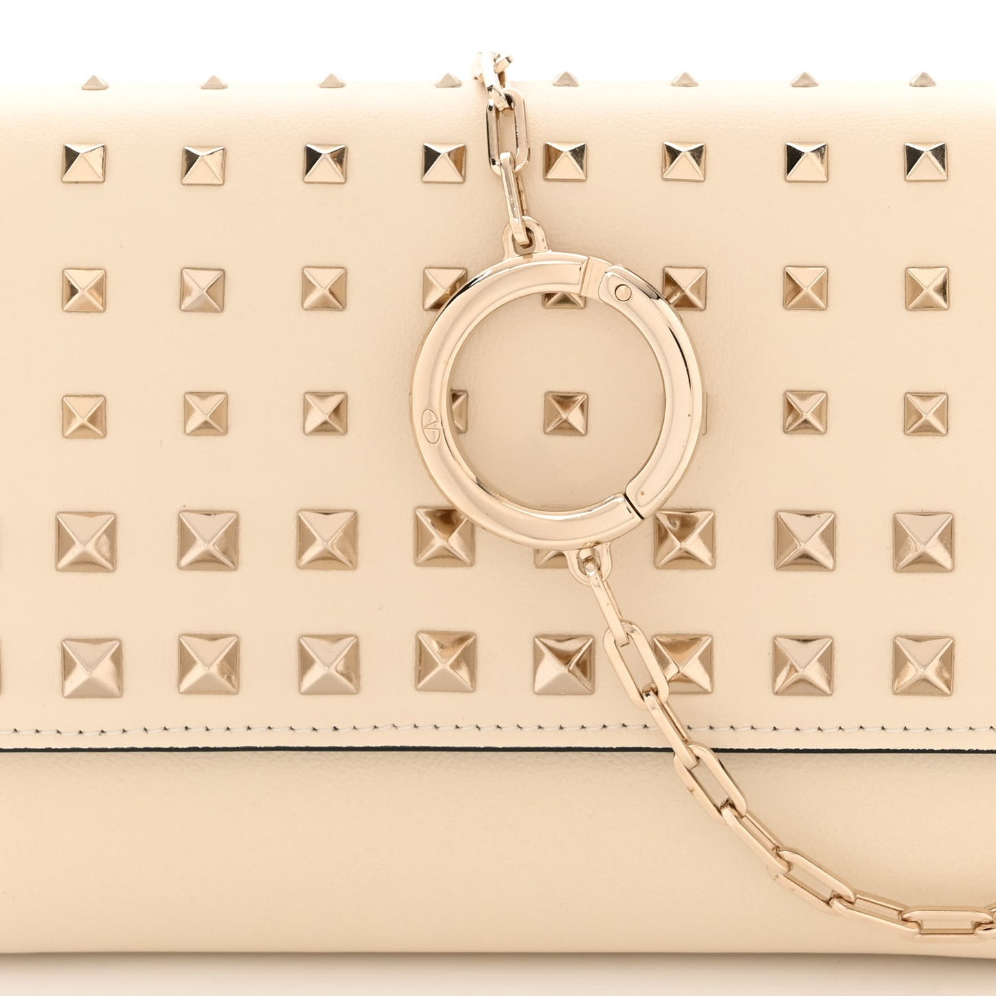 Vitello Rockstud Carry Secrets Continental Wallet On Chain Light Ivory