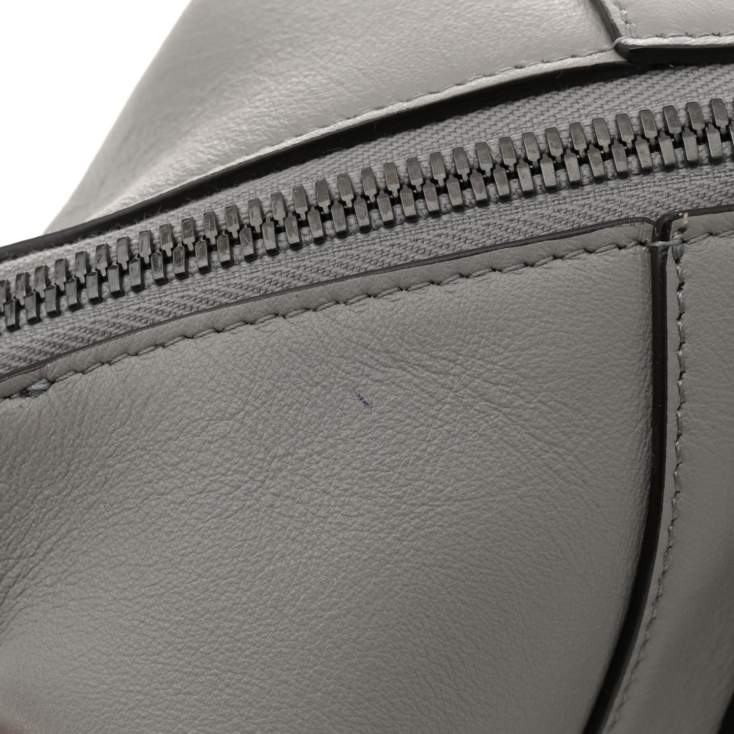 Soft Calfskin Medium Soft Antigona Pearl Grey