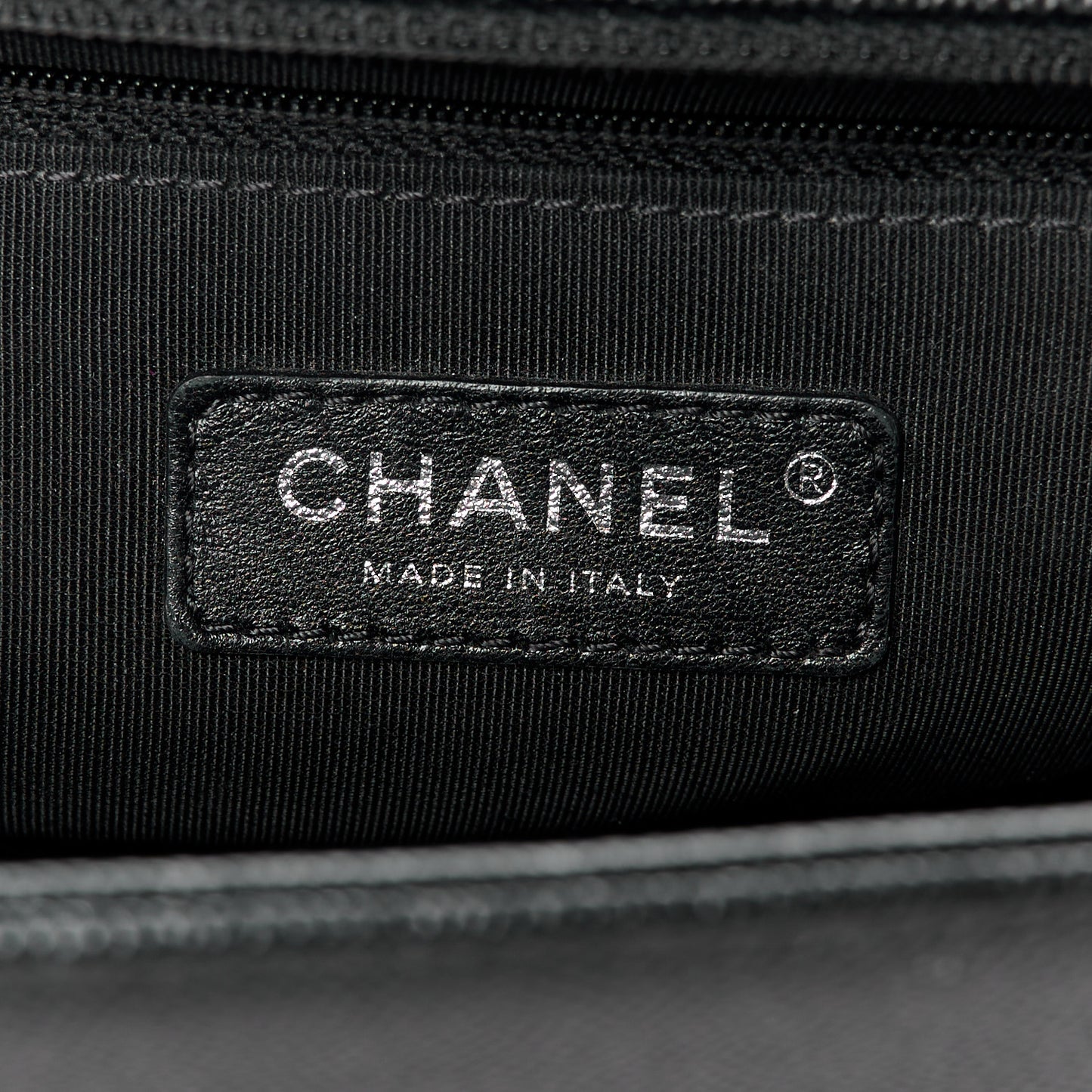 Caviar Quilted New Medium Boy Flap Black