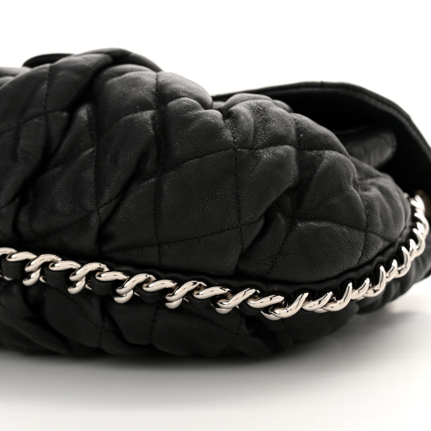 Washed Lambskin Quilted Medium Chain Around Messenger Black