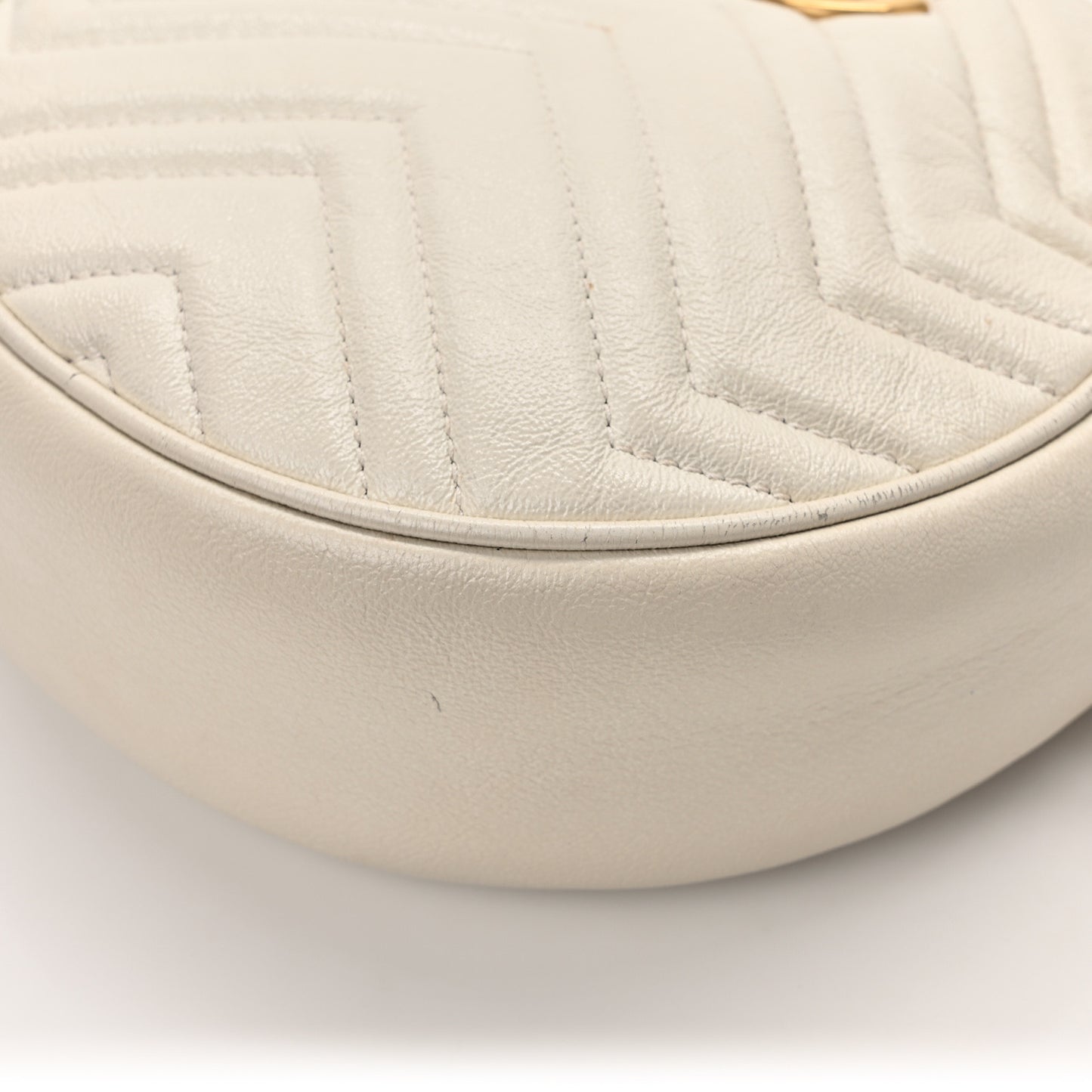 Calfskin Matelasse Mini GG Marmont Round Shoulder Bag White