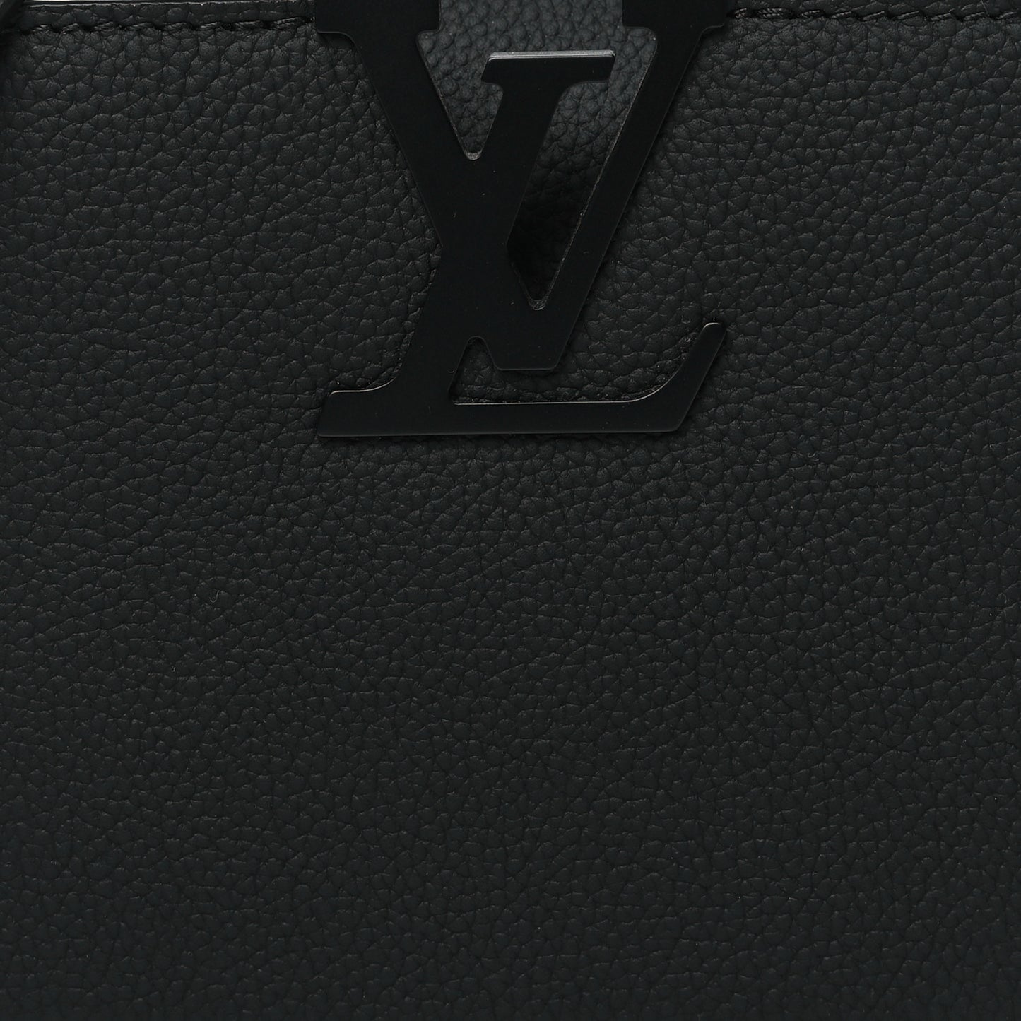 Matte Taurillon Capucines East West Mini All Black