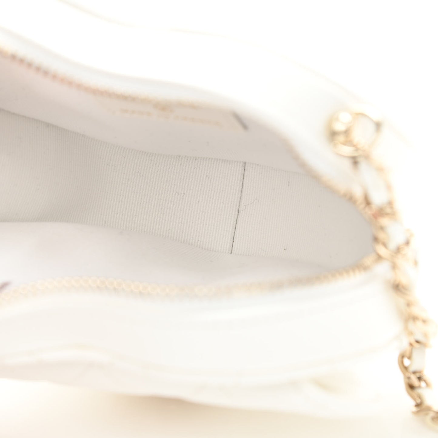 Lambskin Quilted CC In Love Heart Clutch With Chain White