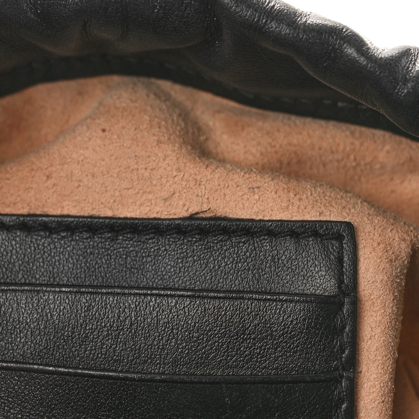 Calfskin Matelasse Mini GG Marmont 2.0 Bucket Bag Black