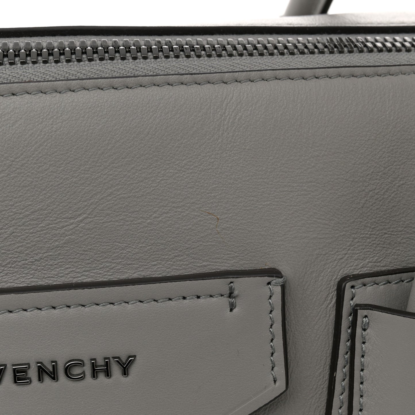 Soft Calfskin Medium Soft Antigona Pearl Grey