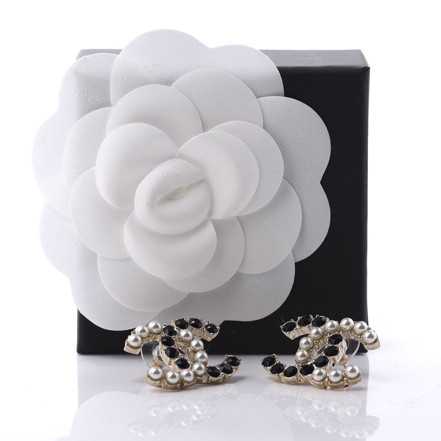 Resin Pearl CC Dazzling Domino Earrings Gold Black