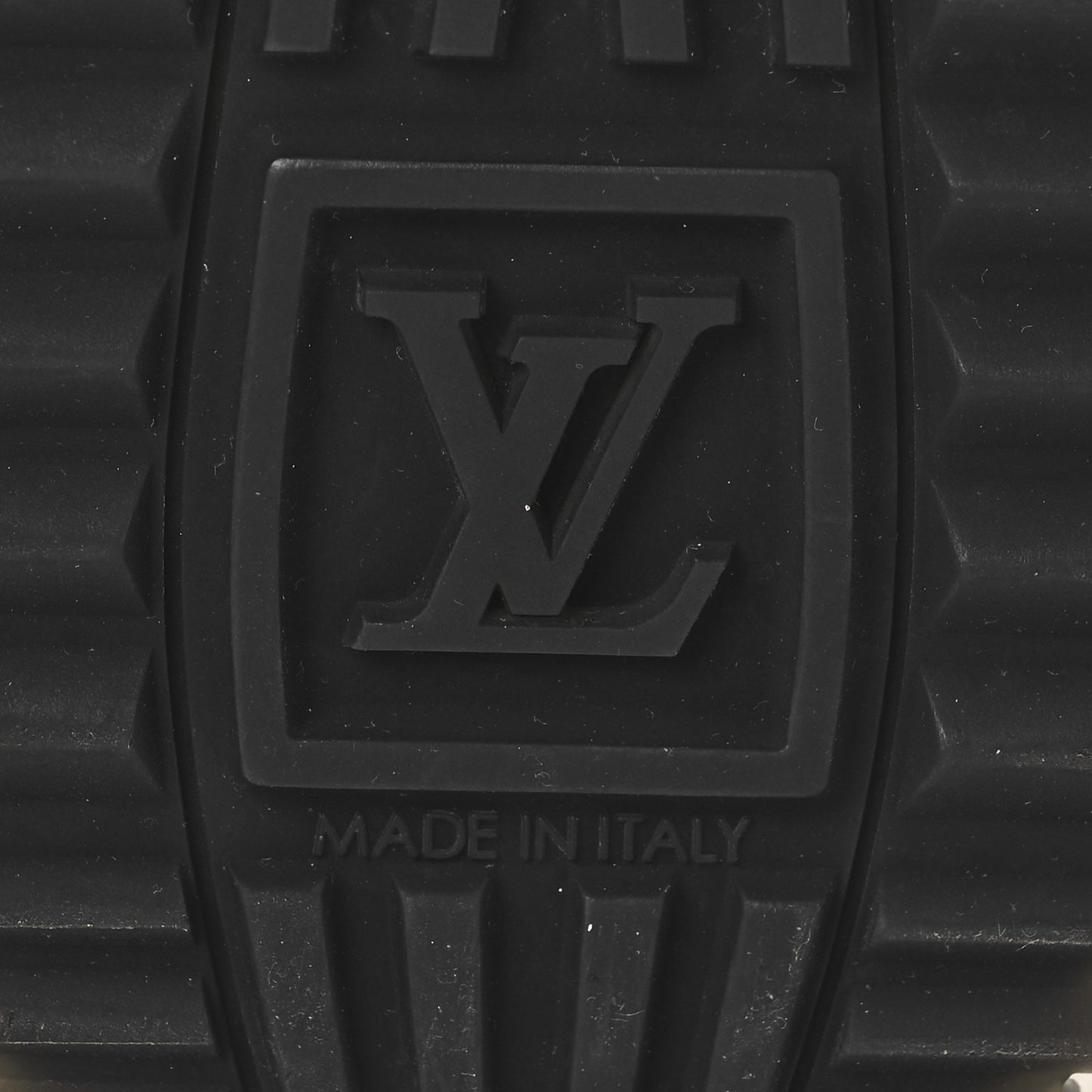 Suede Monogram Run Away Sneakers 39 Black