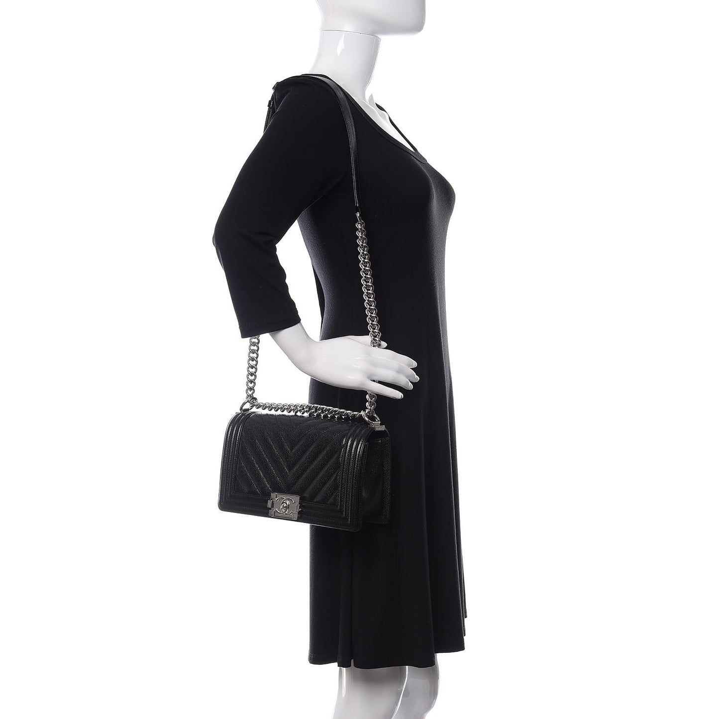 Caviar Chevron Quilted Medium Boy Flap Black