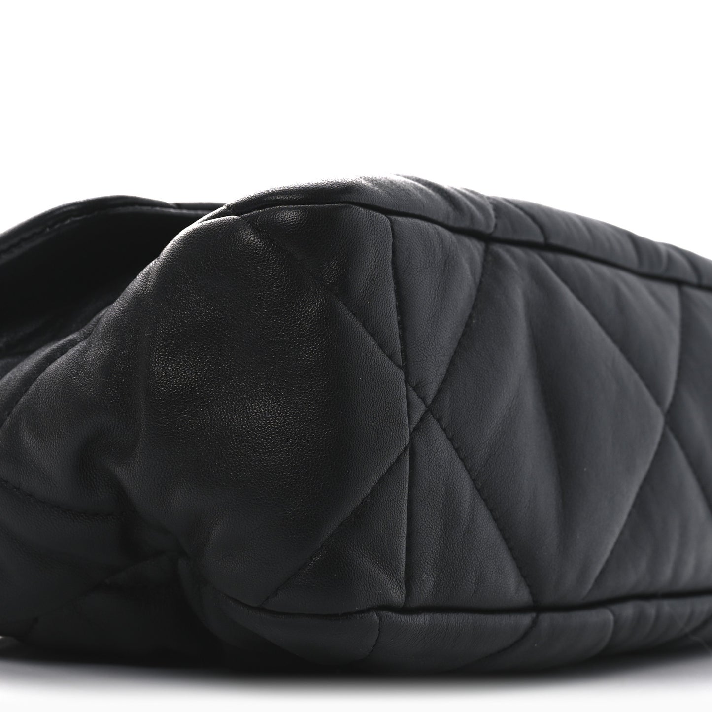 Lambskin Quilted Medium Chanel 19 Flap Black