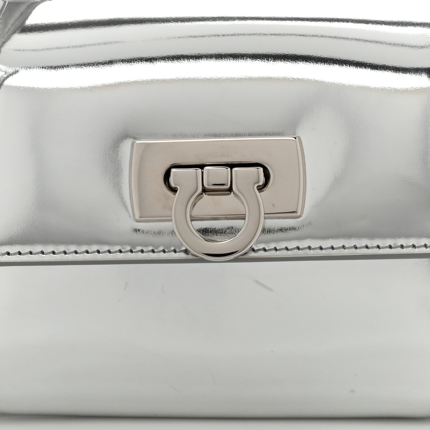 Metallic Calfskin Gancini Credit Card Holder With Strap Argento