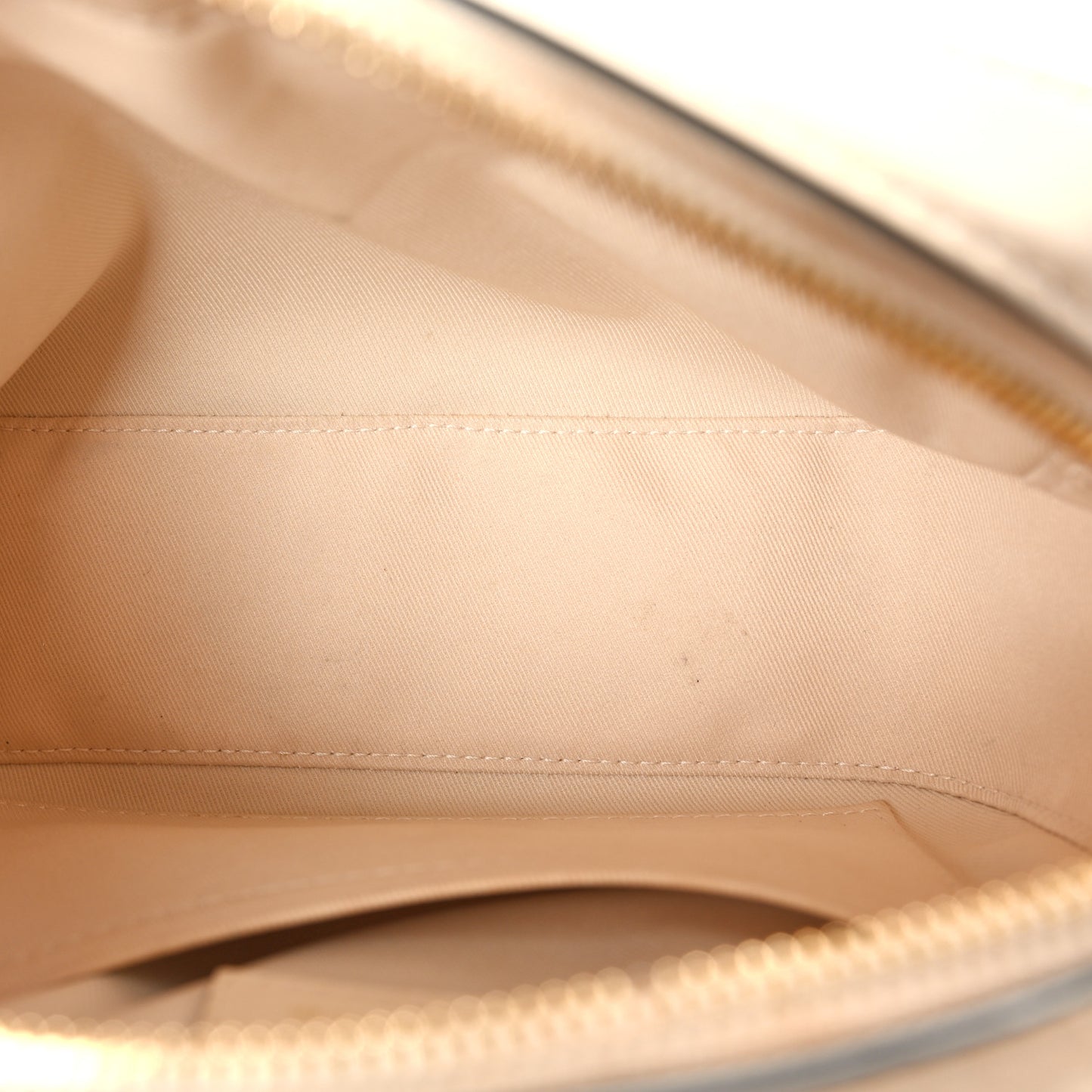 Monogram Saintonge Creme