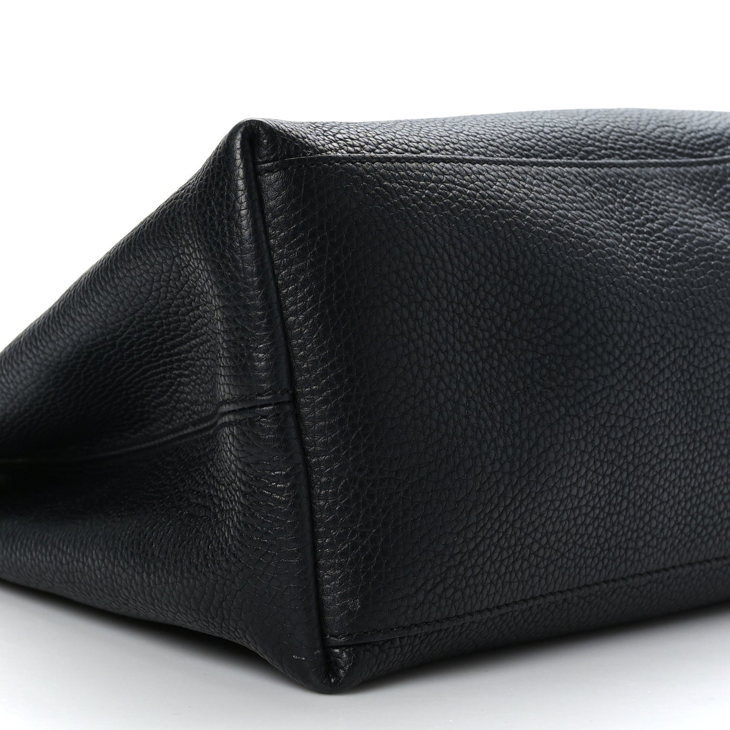 Pebbled Calfskin Medium Soho Chain Shoulder Bag Black