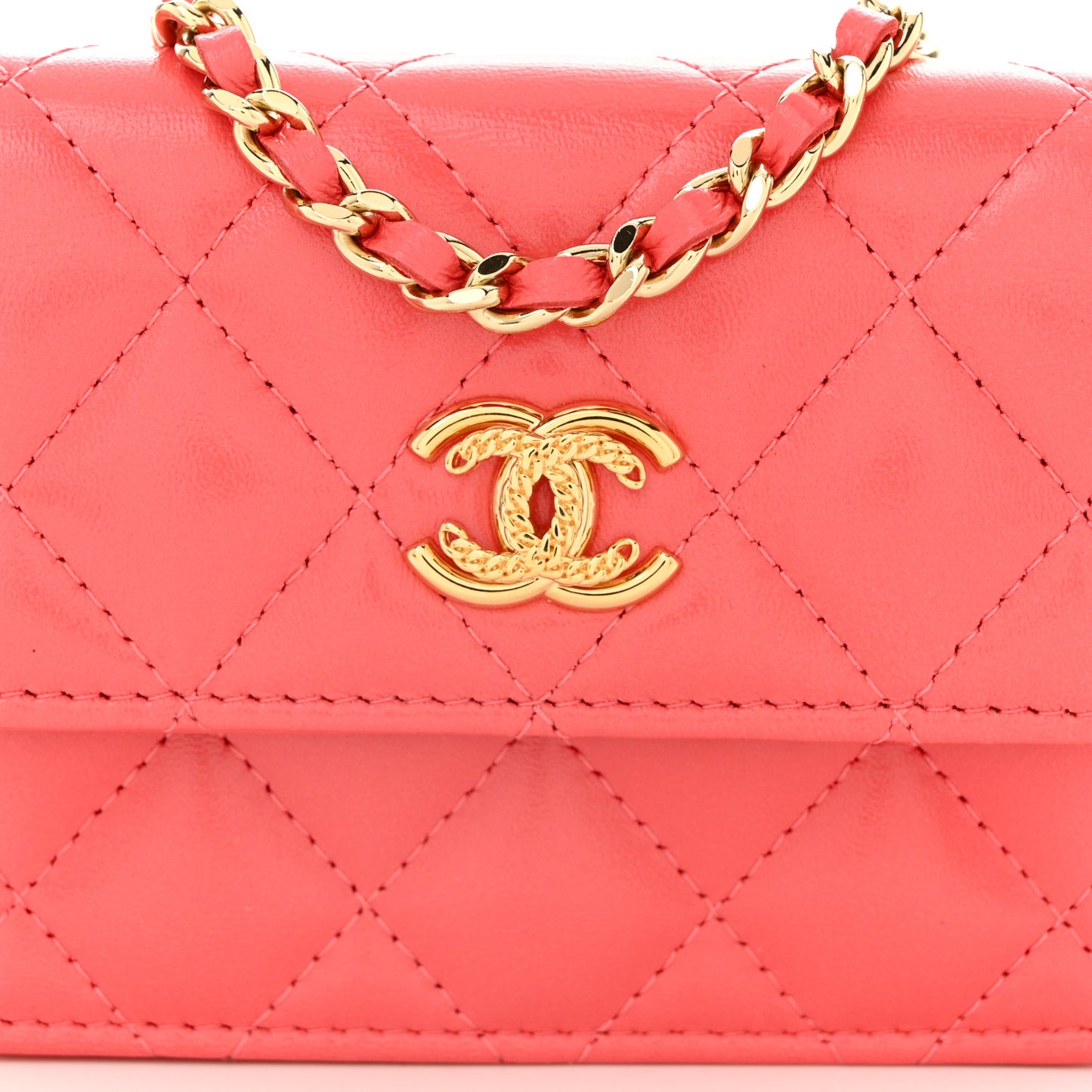 Shiny Lambskin Quilted Card Holder On Chain Pink