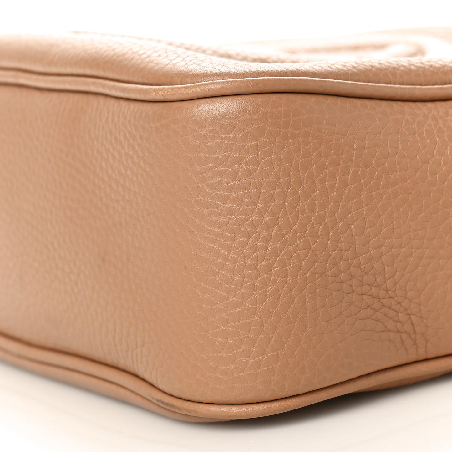 Pebbled Calfskin Small Soho Disco Bag Camelia