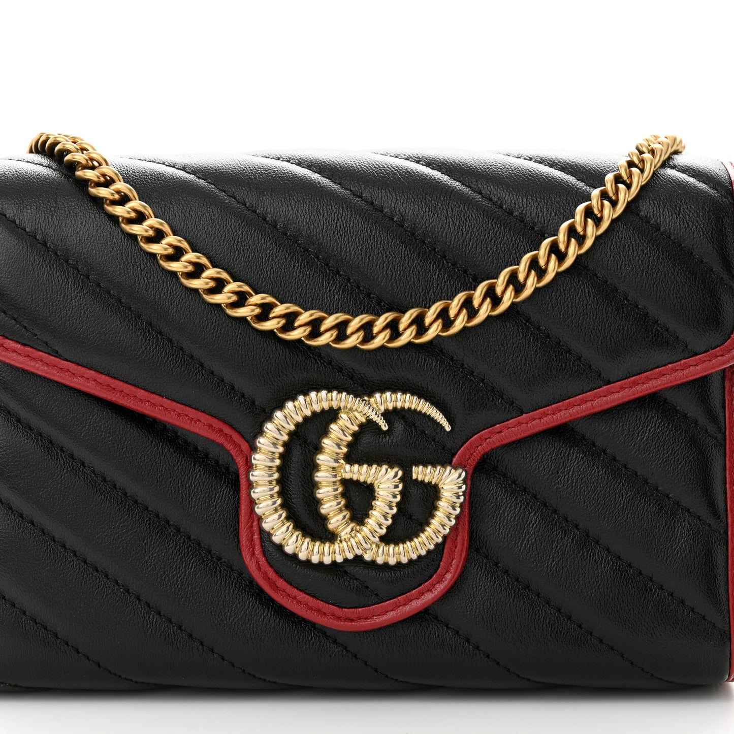 Vintage Effect Calfskin Matelasse Diagonal Torchon GG Marmont Chain Wallet Black Romantic Cherry