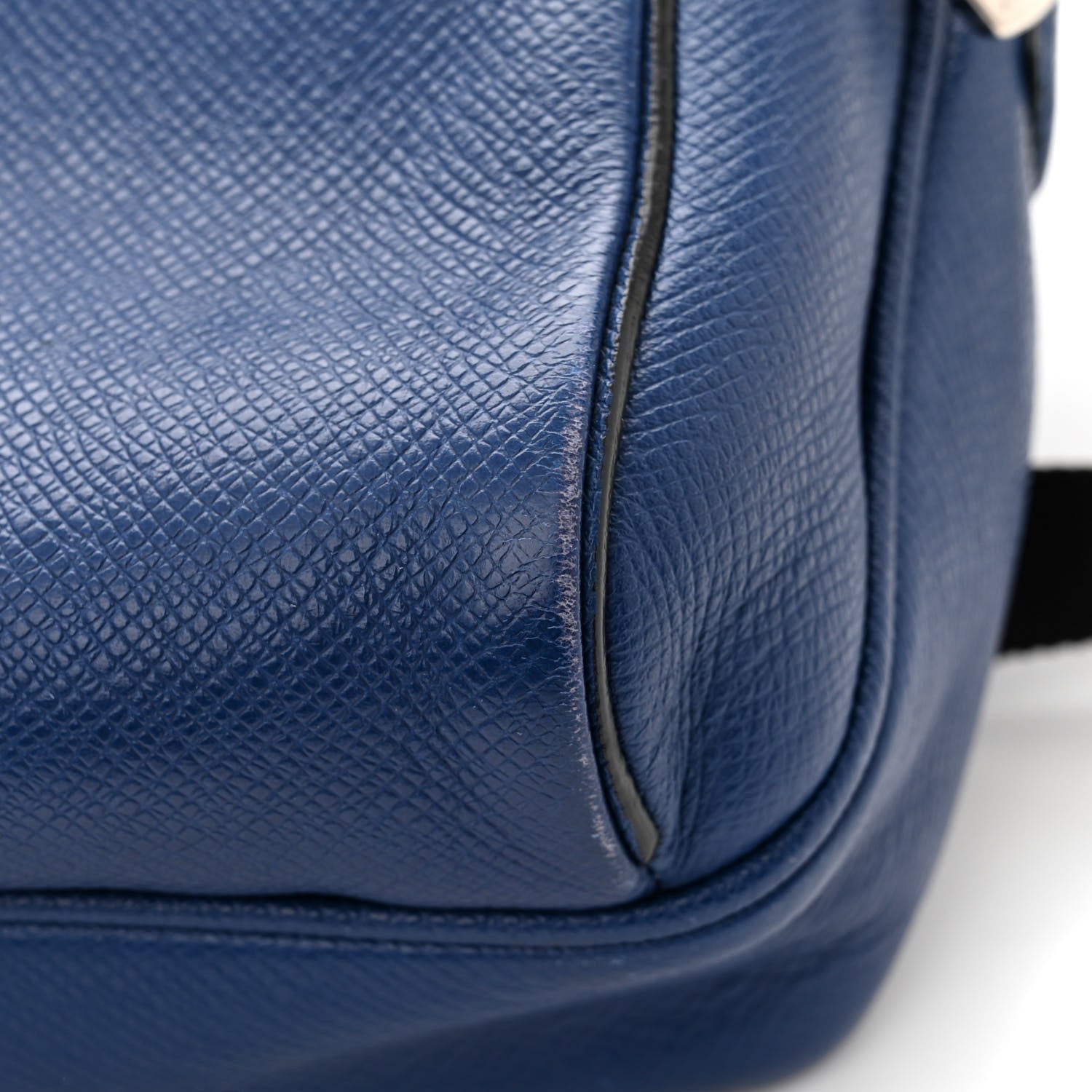 Louis Vuitton Taiga Outdoor Bumbag Cobalt 11 of 13