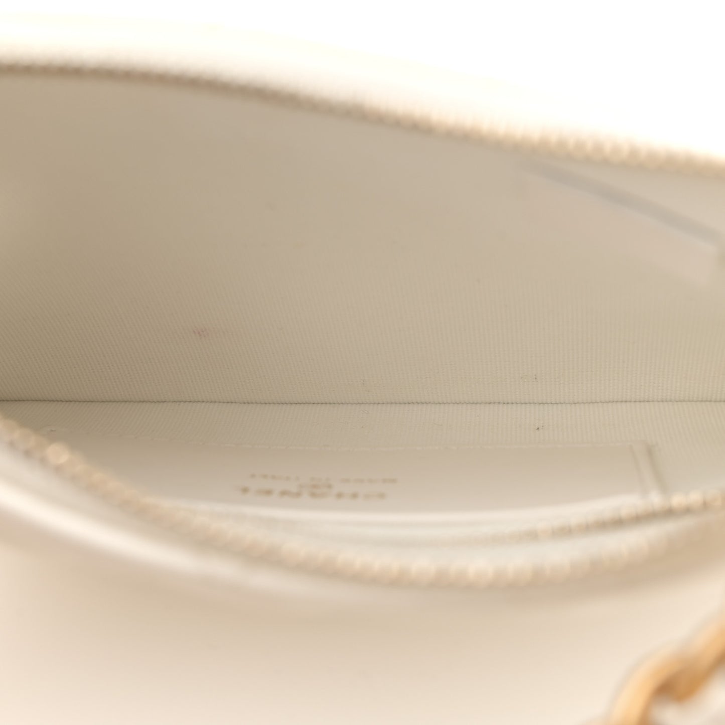 Shiny Crumpled Lambskin Quilted Trendy Chain Around Hobo White