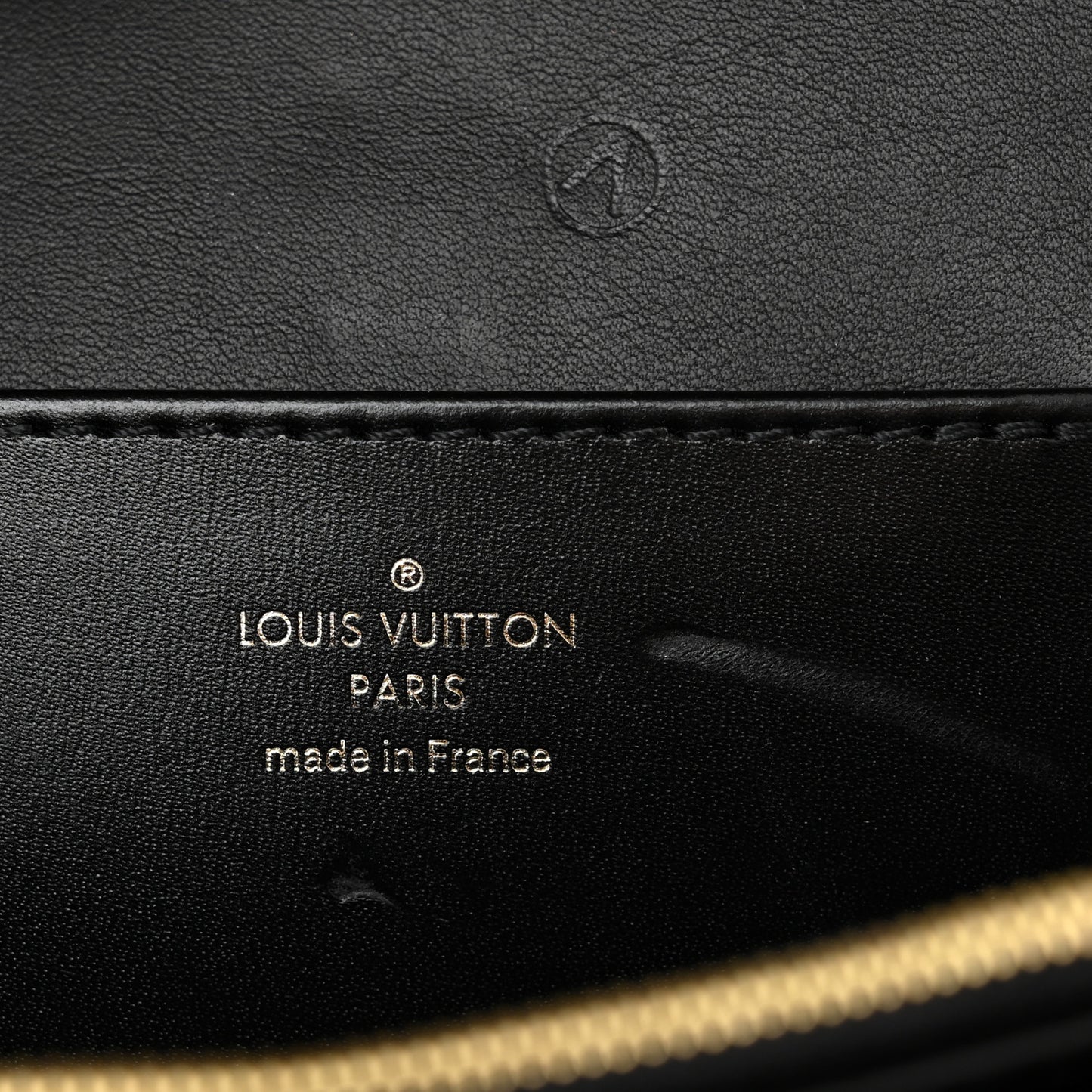 Grained Smooth Calfskin Rose Des Vents MM Black