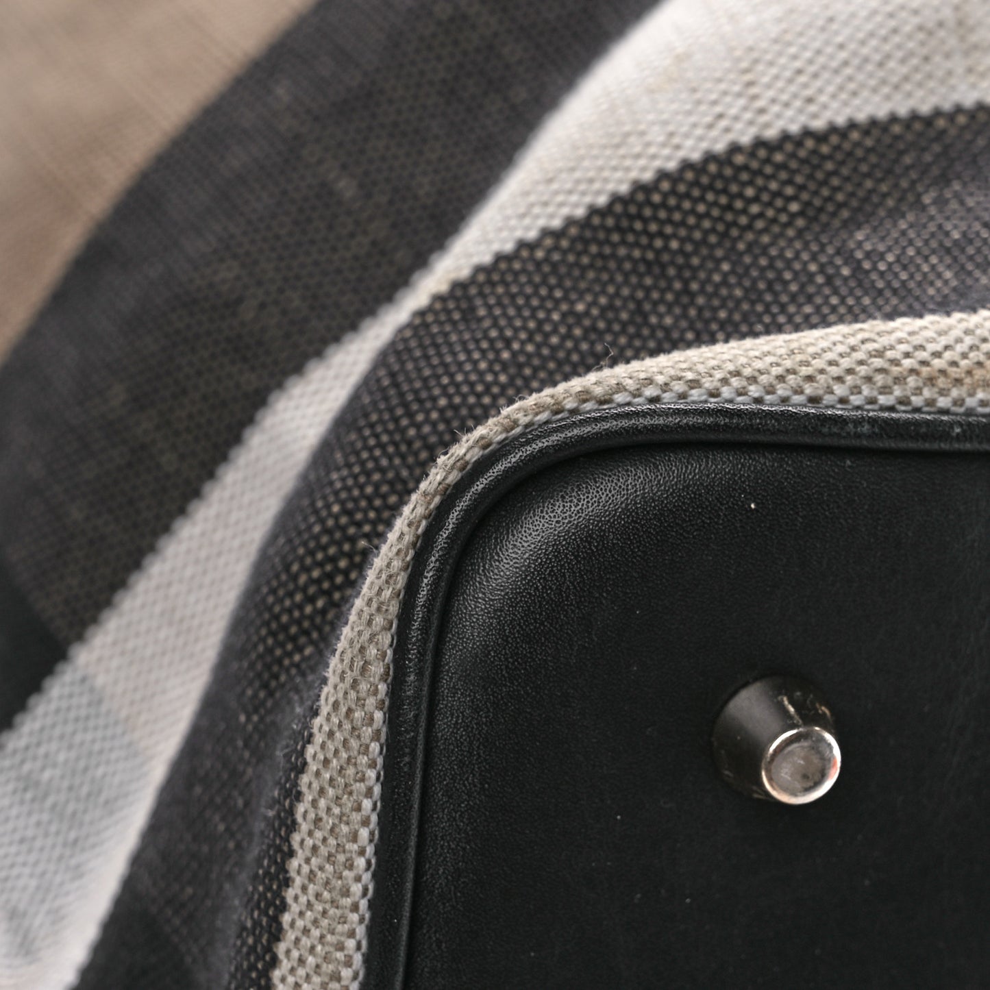 Canvas Mega Check Medium Ashby Hobo Black
