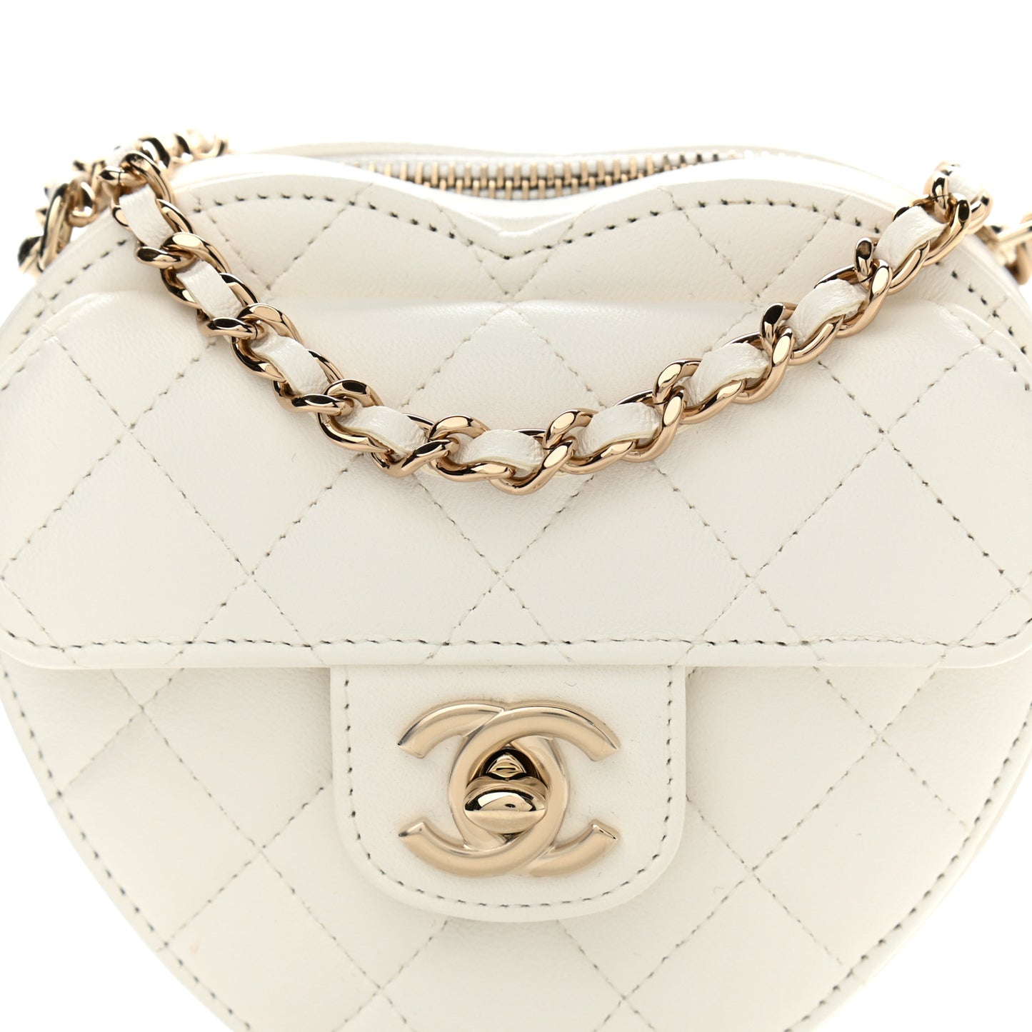 Lambskin Quilted CC In Love Heart Clutch With Chain White