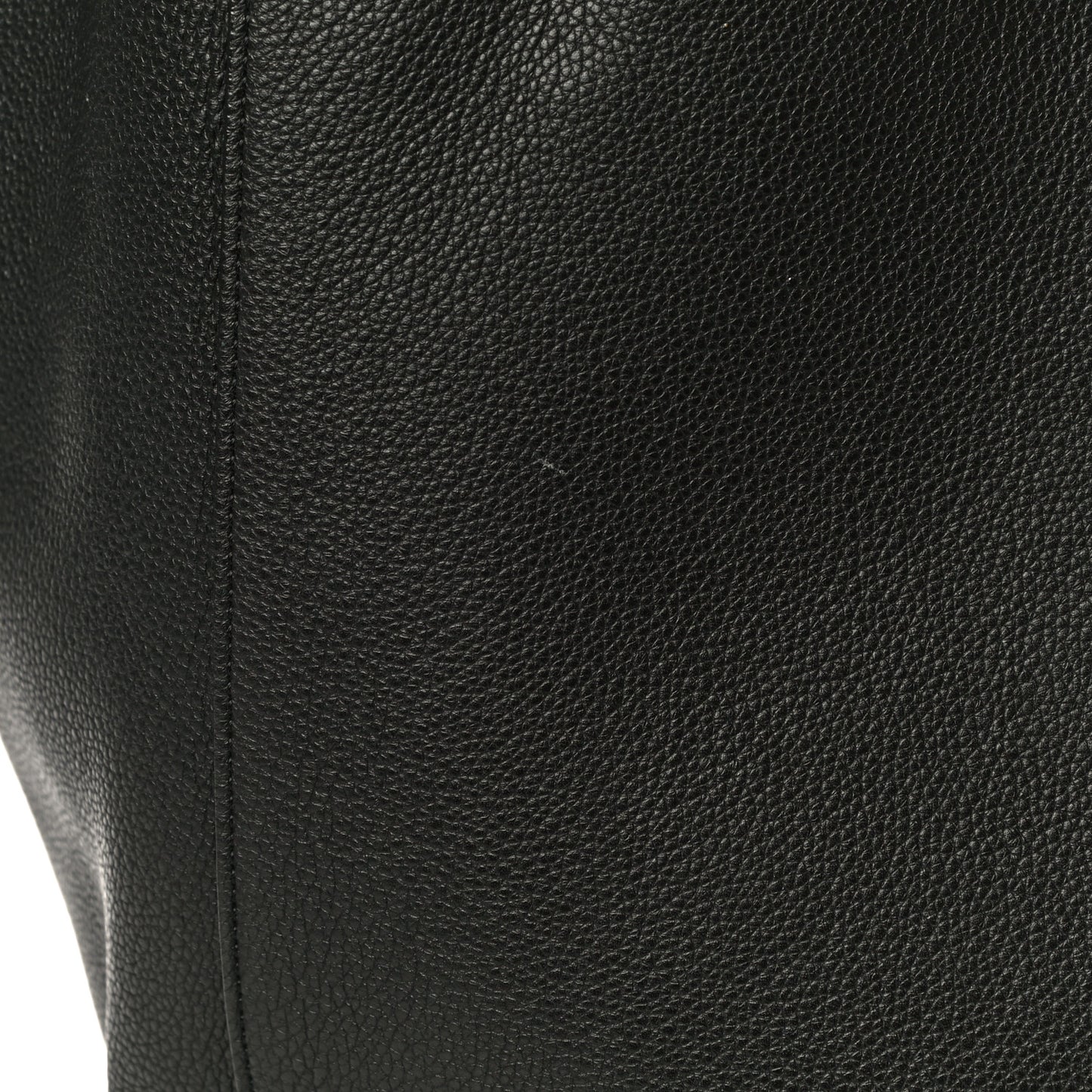 Soft Grained Calfskin Medium Belt Cabas Phantom Black