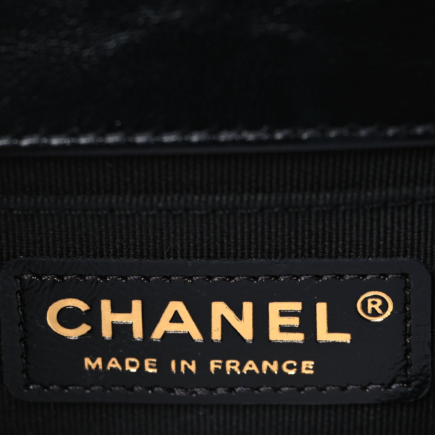 Metallic Glazed Calfskin Medium Boy Flap Black Gold