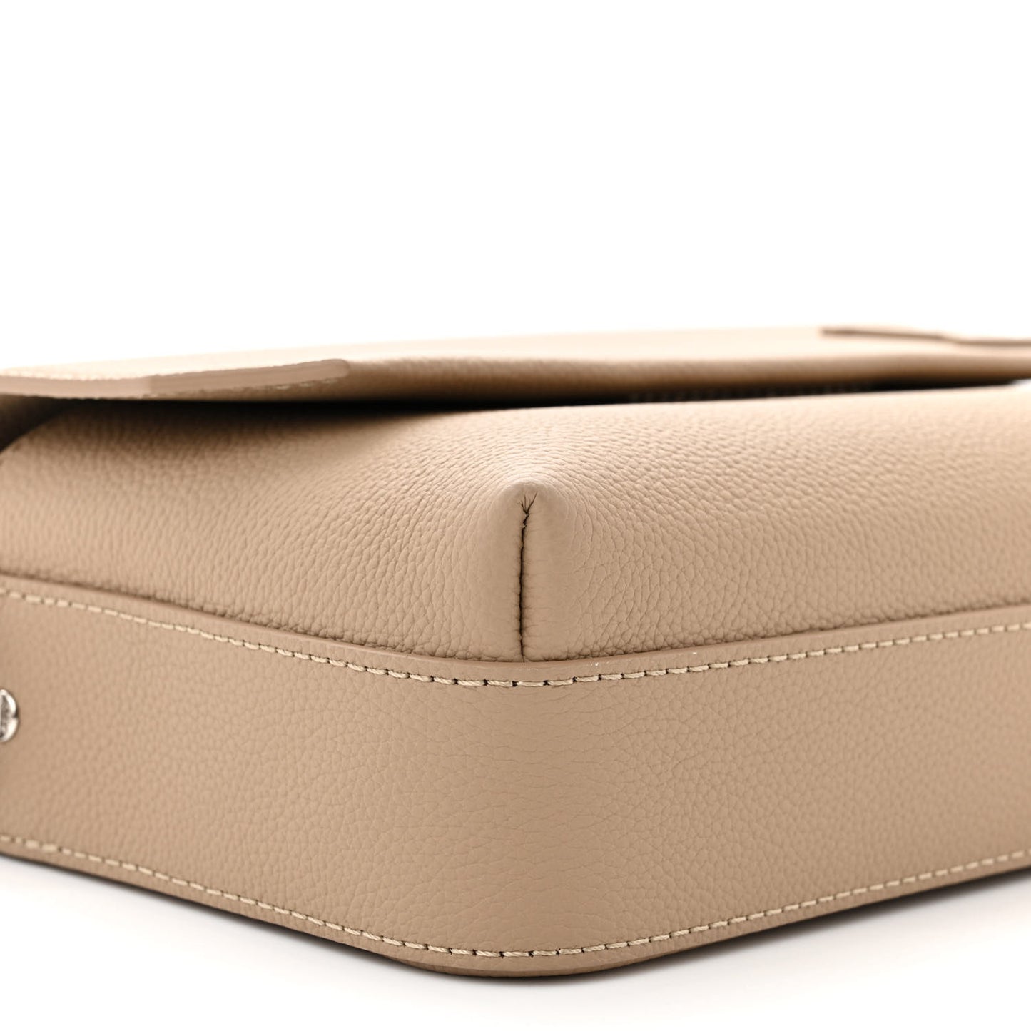 Calfskin Aerogram Fastline Messenger Sable Beige