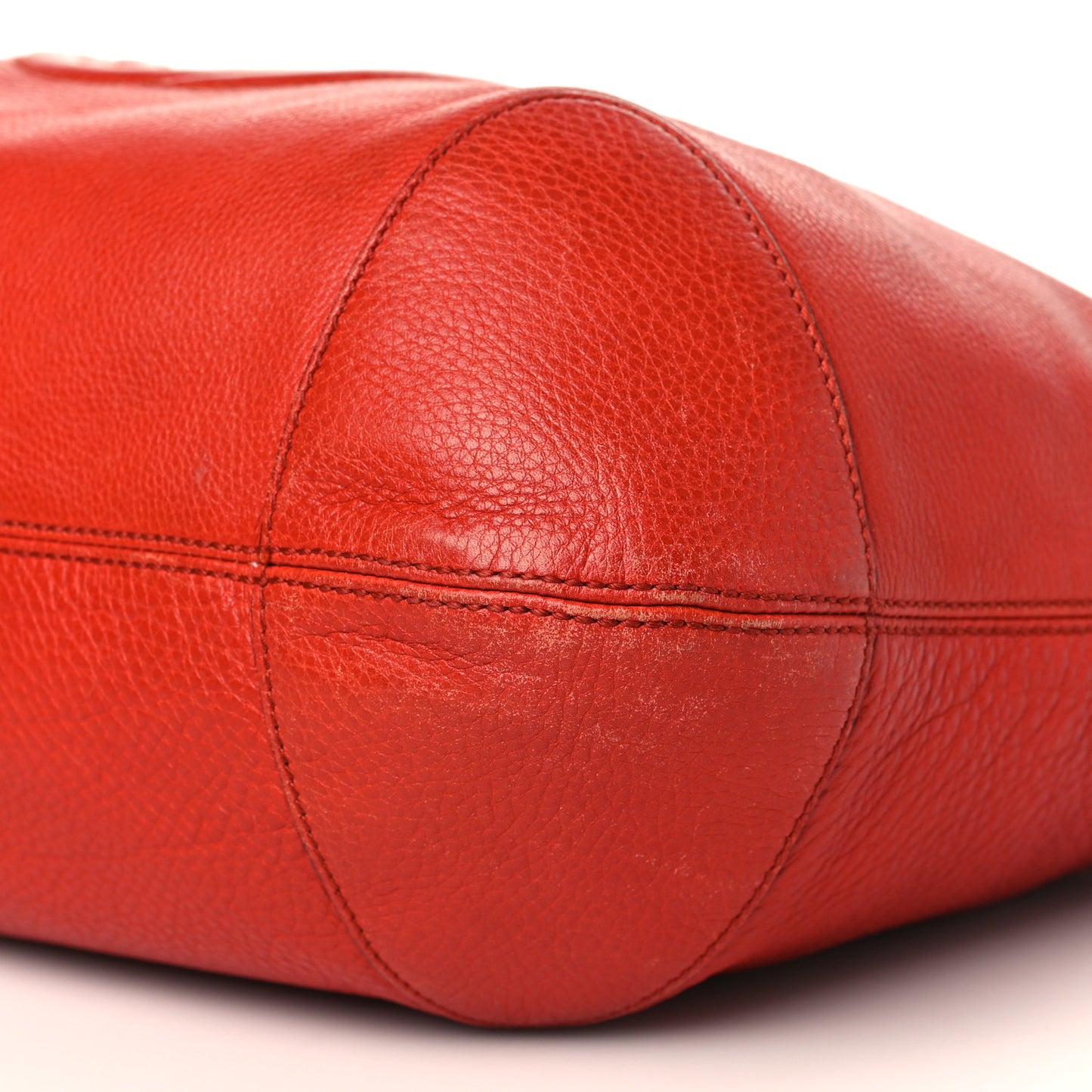 Pebbled Calfskin Medium Soho Chain Hobo Red