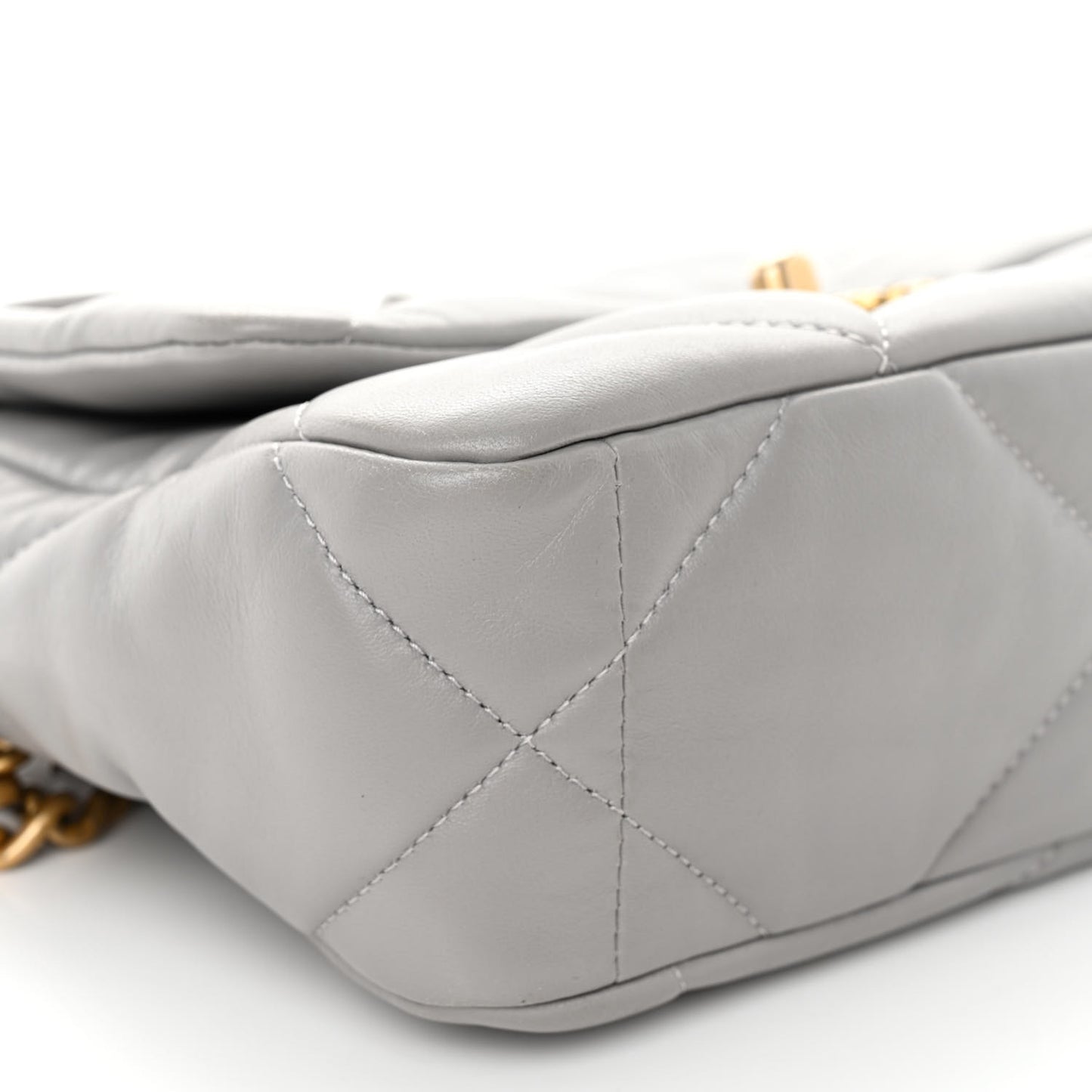 Lambskin Quilted Medium Chanel 19 Flap Grey