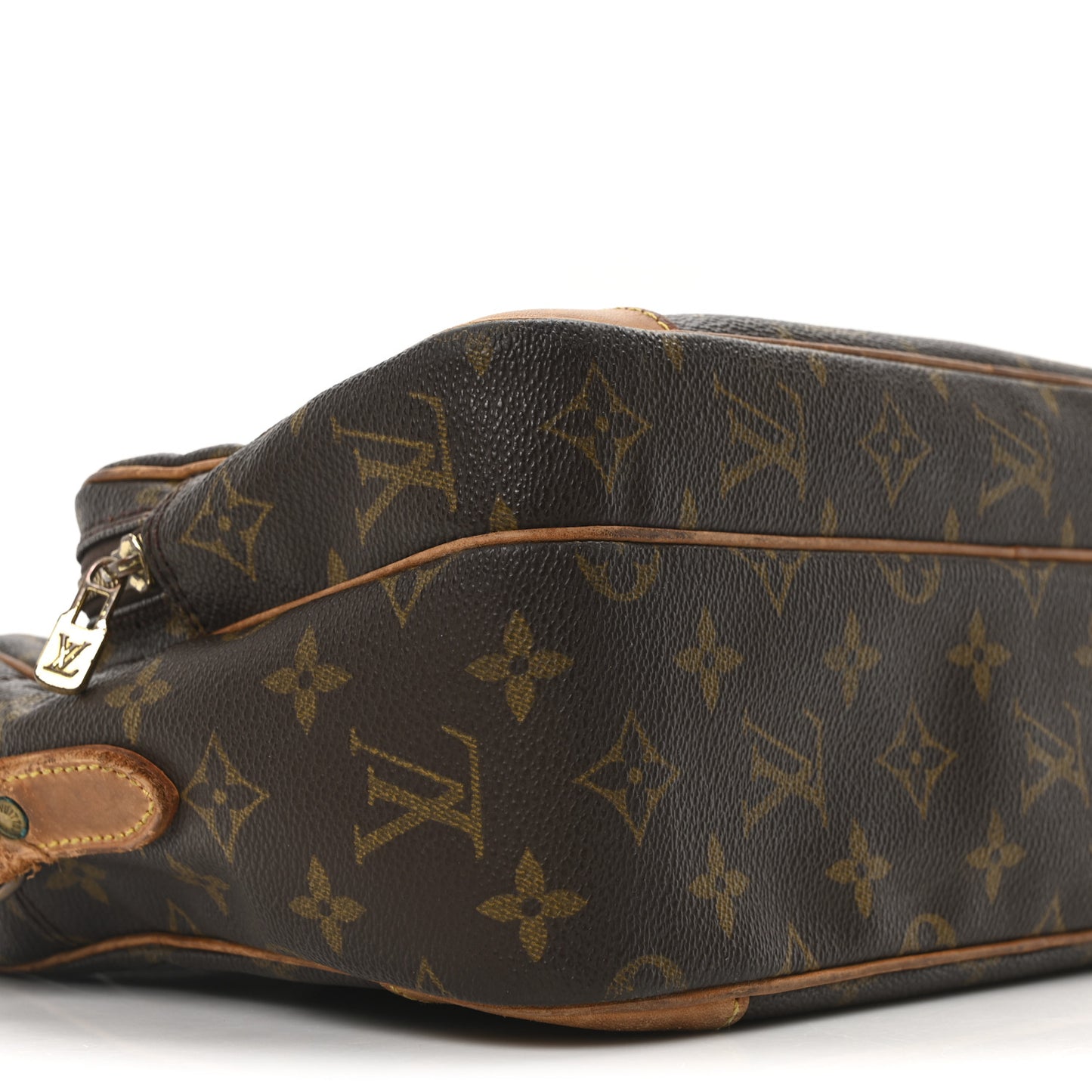 Monogram Nil 28