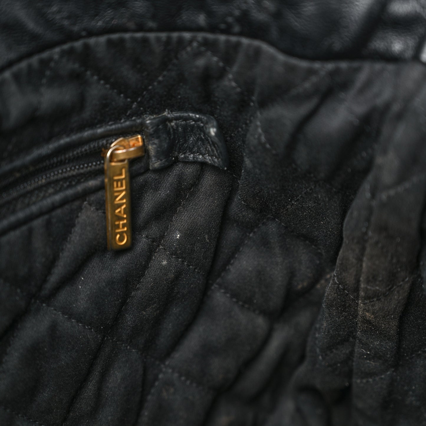 Shiny Calfskin Quilted Small Chanel 22 Black