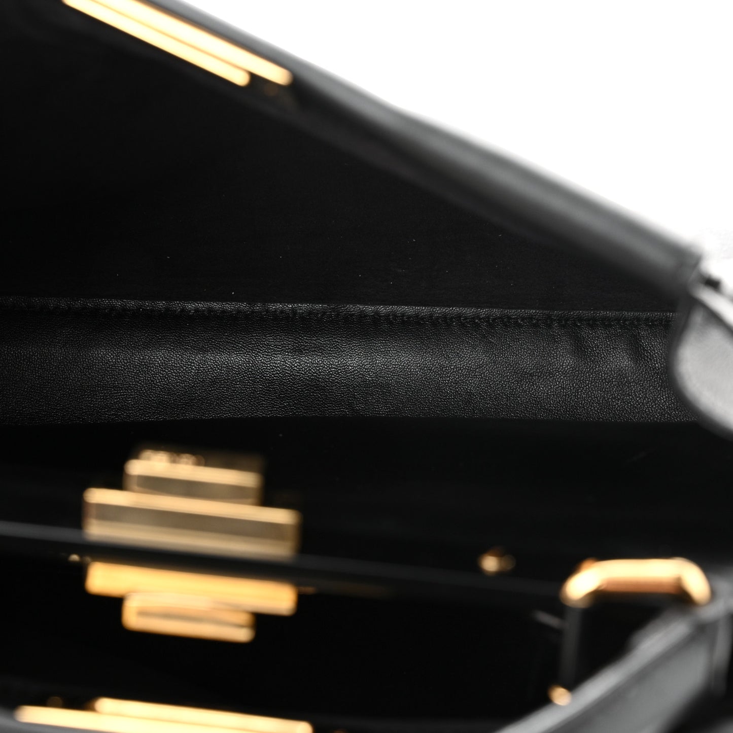 Vitello Seta Shiny Nappa Medium Peekaboo Iconic Satchel Black