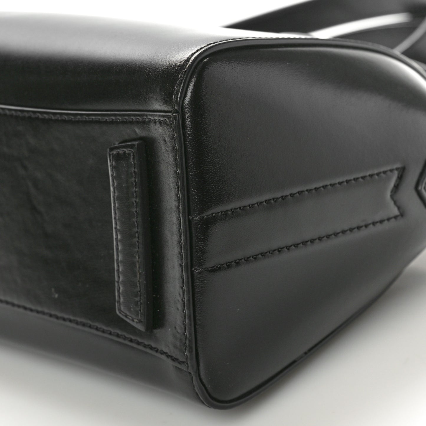 Shiny Lord Calfskin Mini Antigona Black