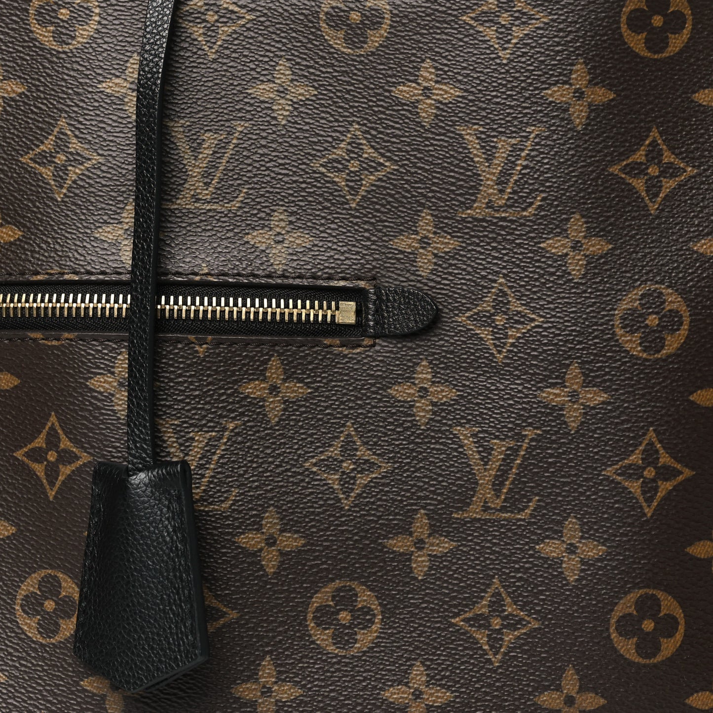Monogram Popincourt MM Black