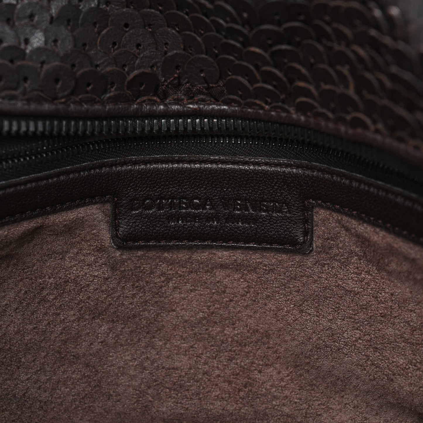 Nappa Velours Intrecciato Fuzzy Medium Veneta Hobo Ebano