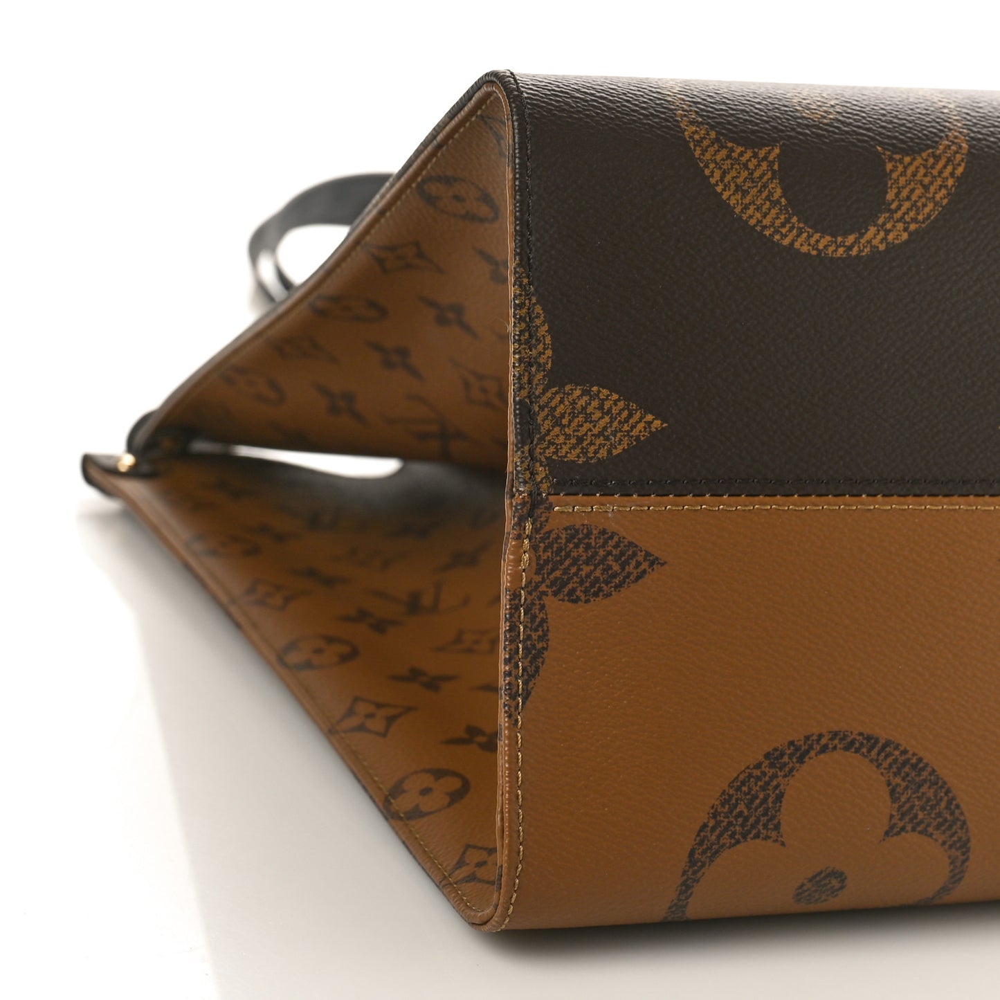Reverse Monogram Giant Onthego GM