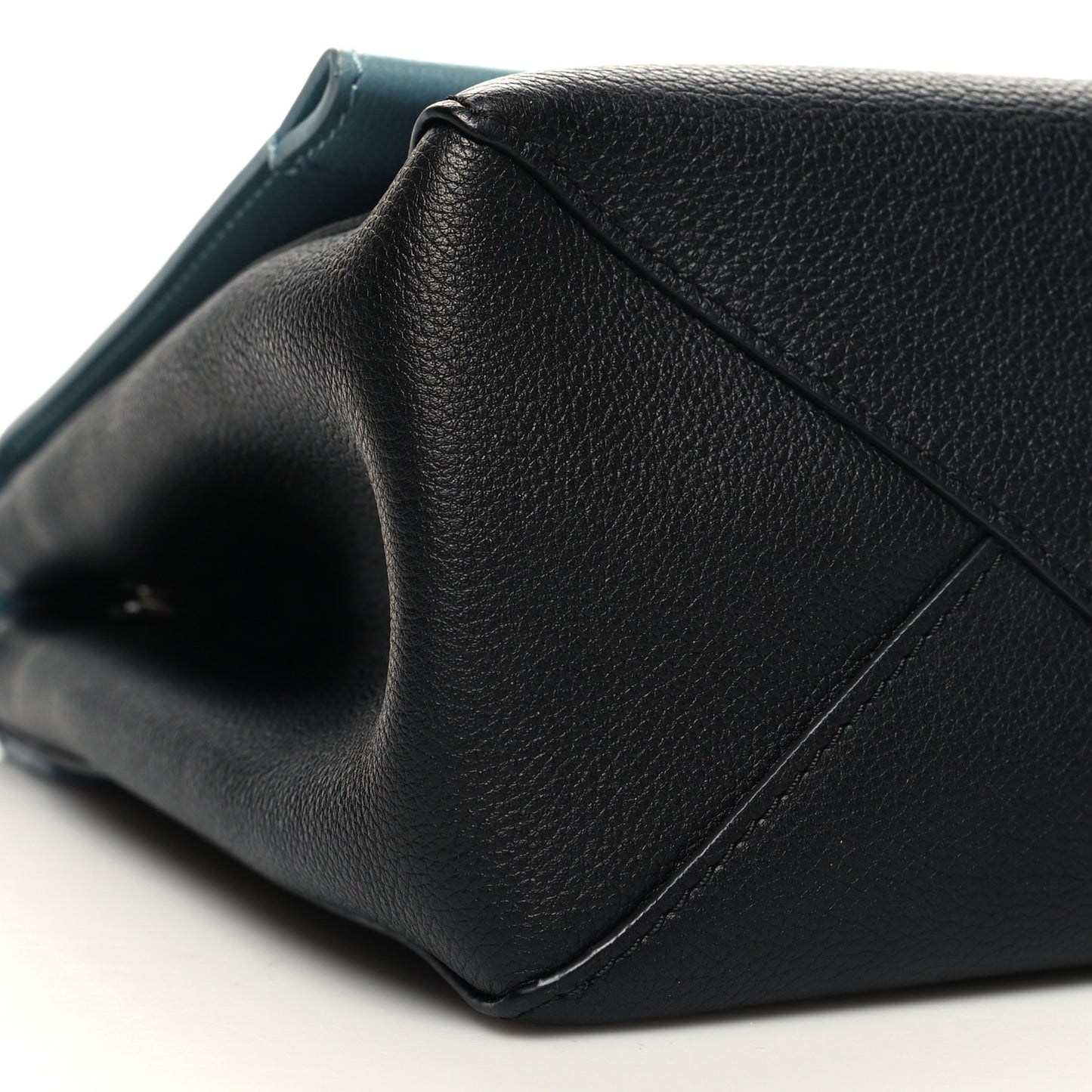 Soft Calfskin Lockme II Top Handle Sky