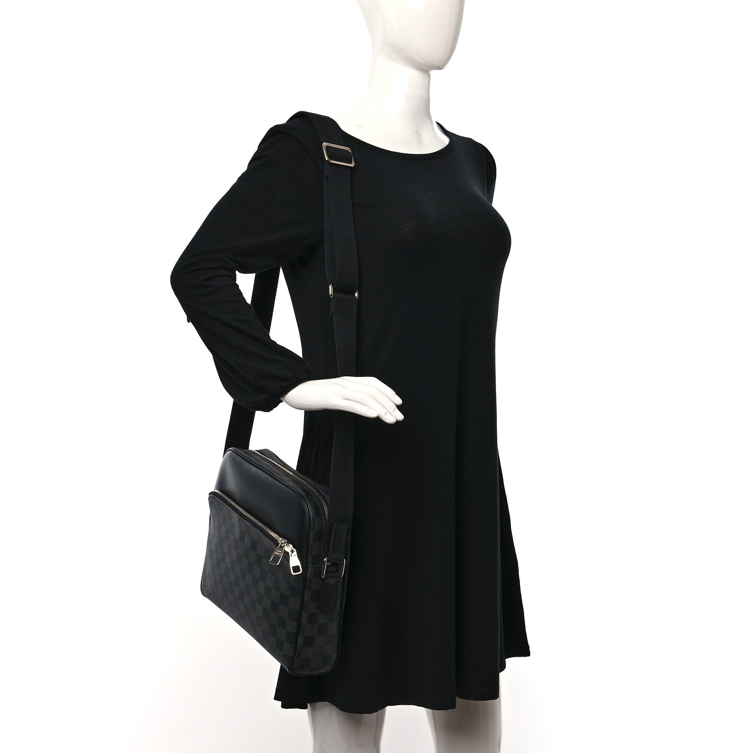 Louis Vuitton Damier Graphite Dayton Reporter PM 2 of 8