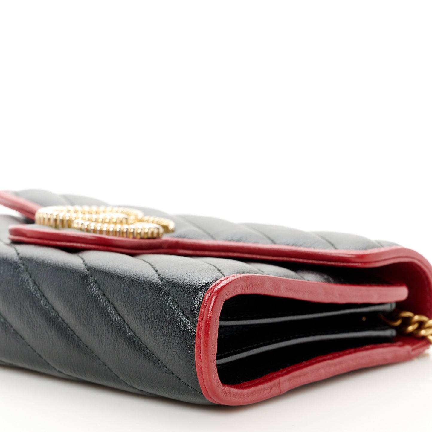 Vintage Effect Calfskin Matelasse Diagonal Torchon GG Marmont Chain Wallet Black Romantic Cherry