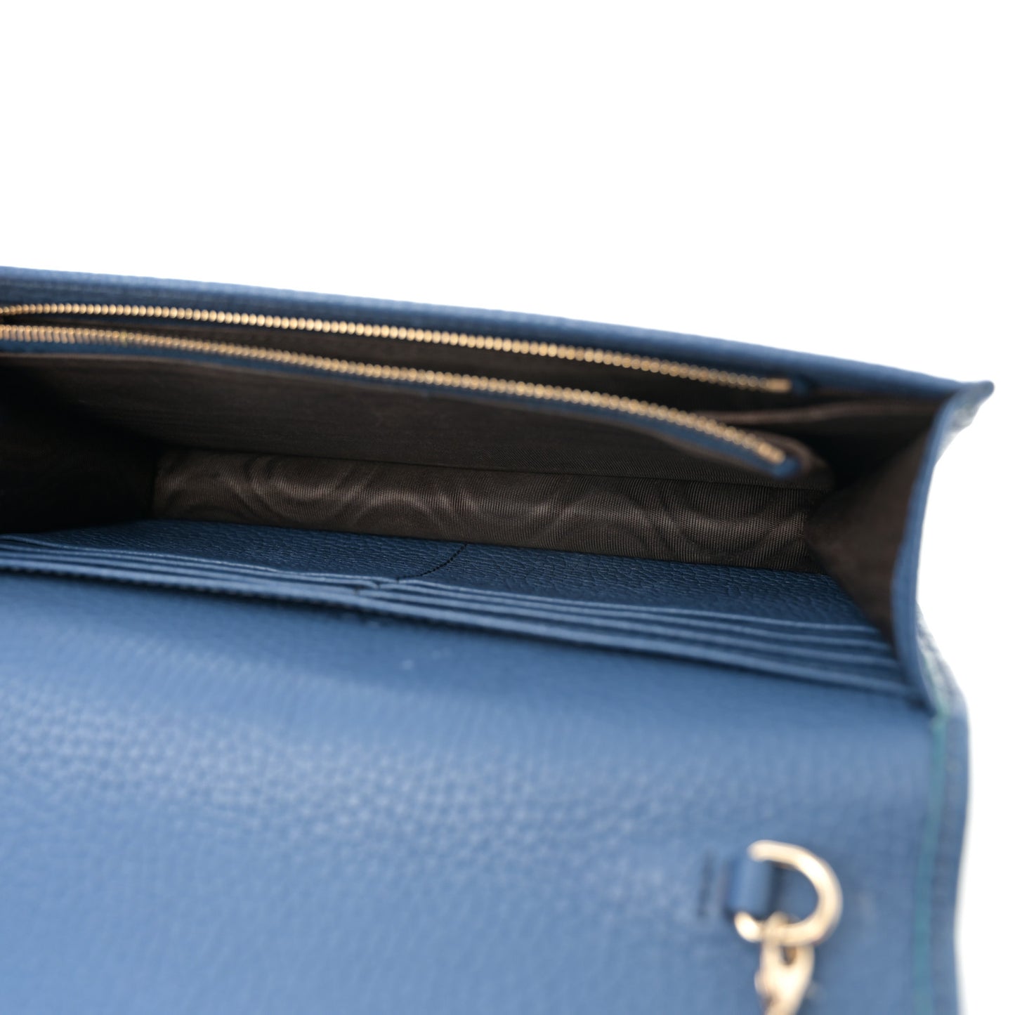 Pebbled Calfskin Soho Wallet on Chain Caspian