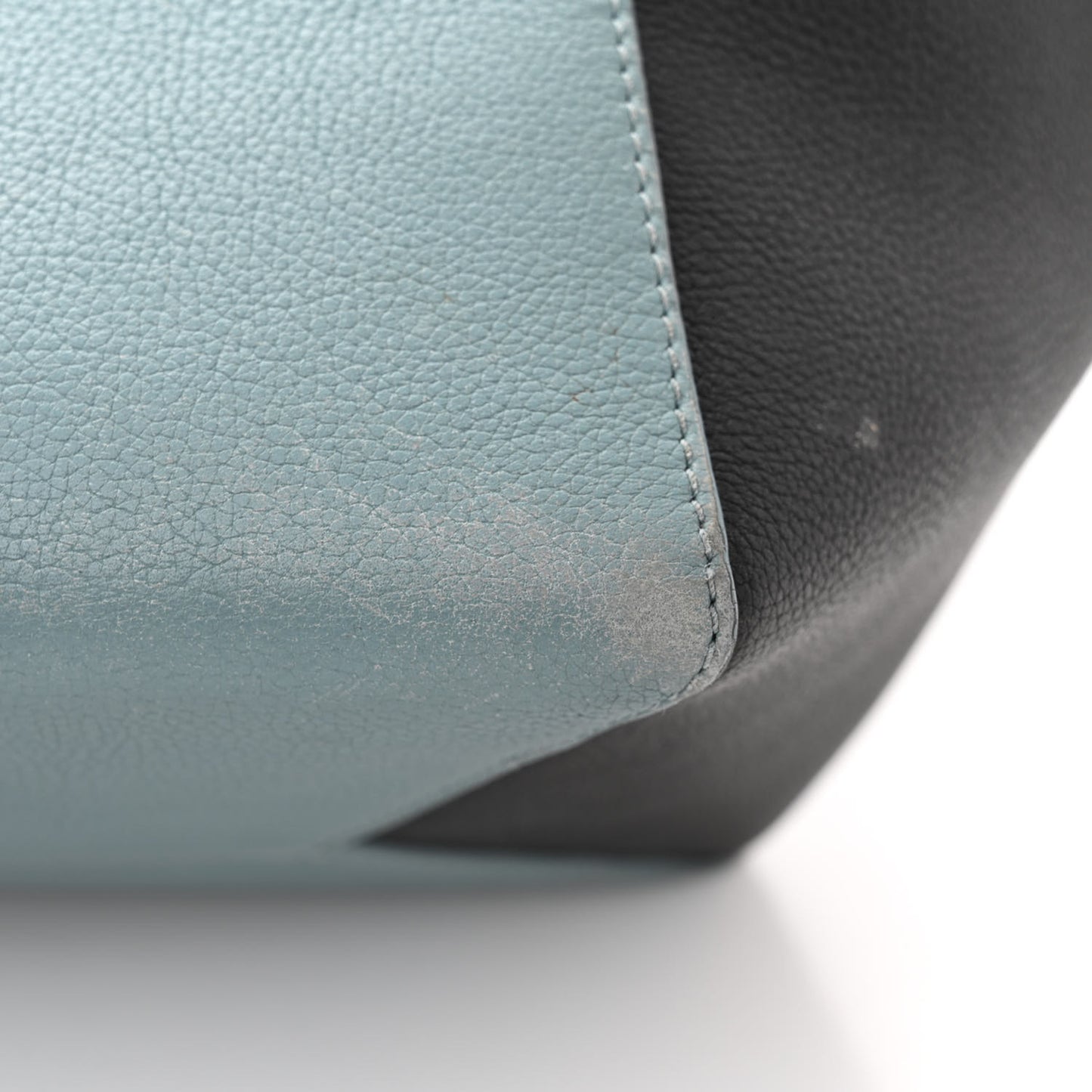 Calfskin Lockme Cabas Sky Black