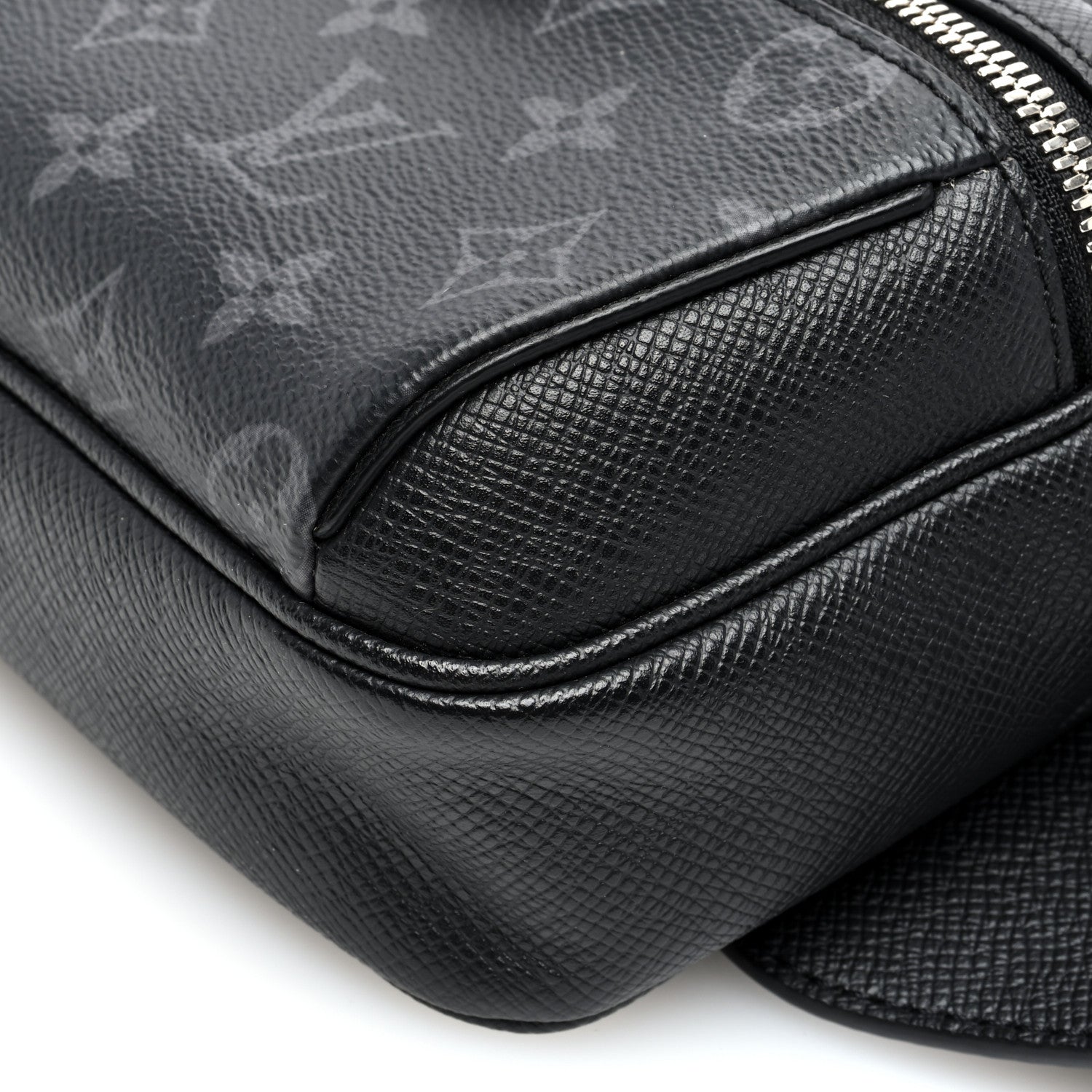 Louis Vuitton Taiga Monogram Outdoor Bumbag Black 9 of 9