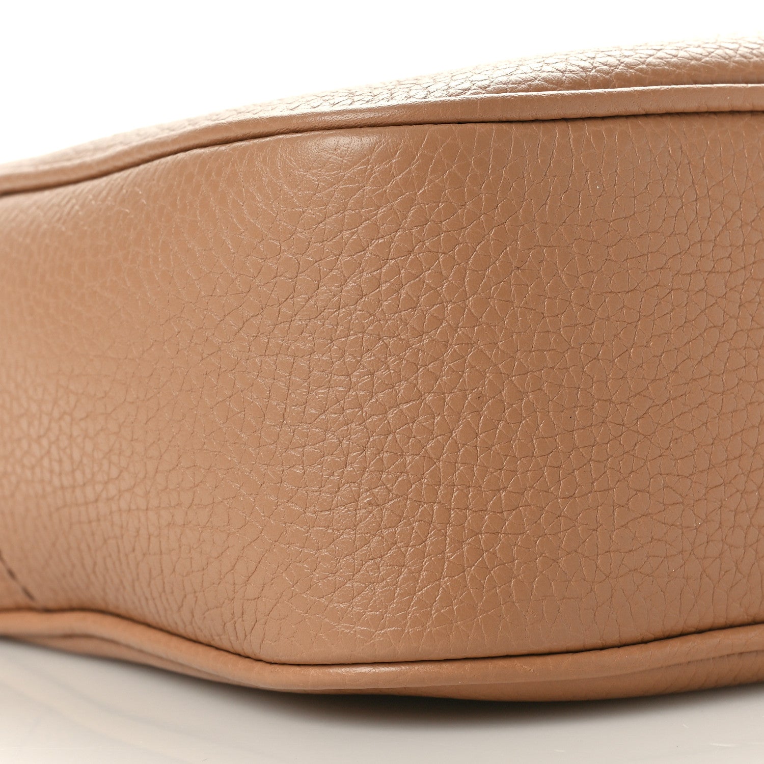 Gucci Pebbled Calfskin Small Soho Disco Bag Camelia 9 of 10