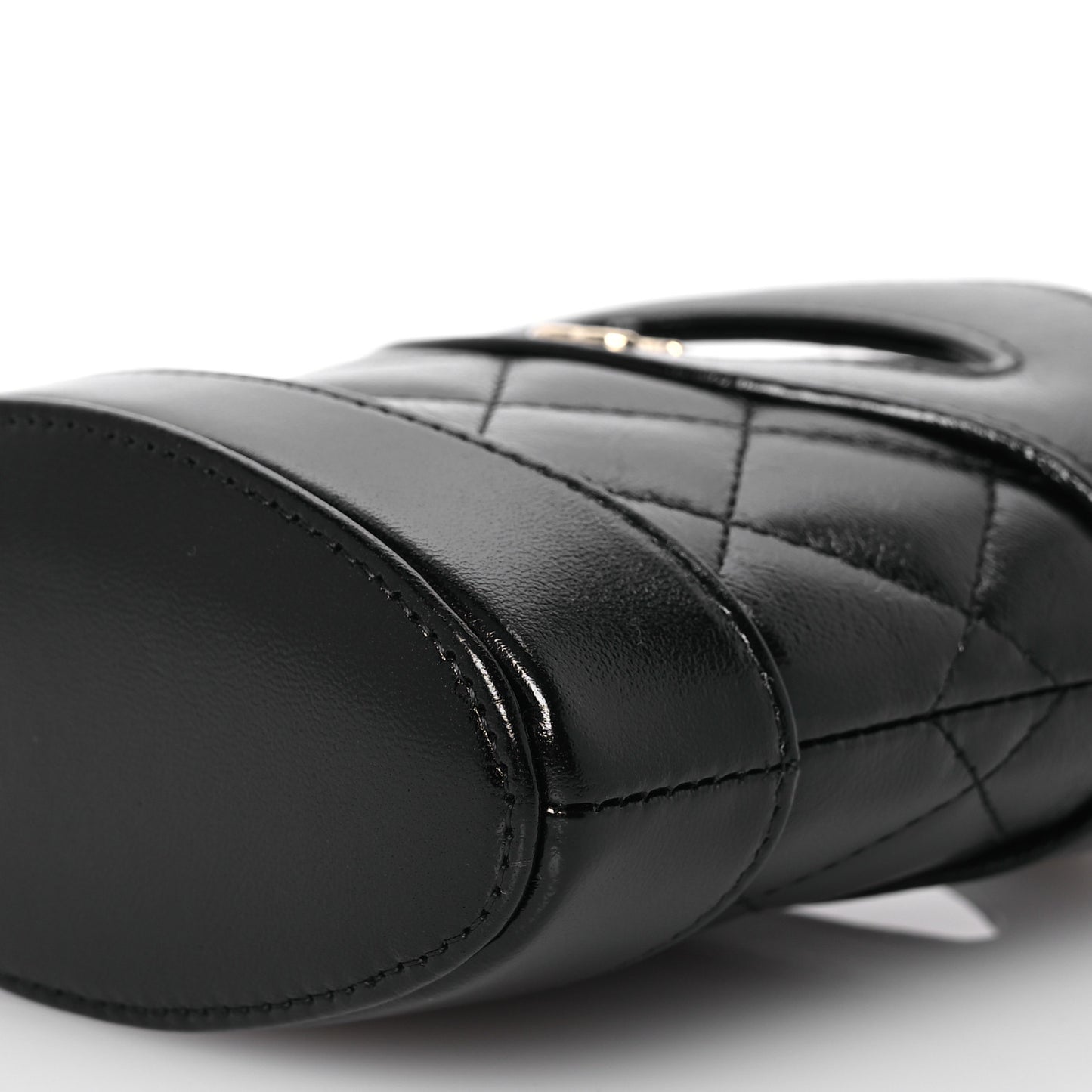 Shiny Lambskin Quilted 31 Nano Clutch With Chain Black