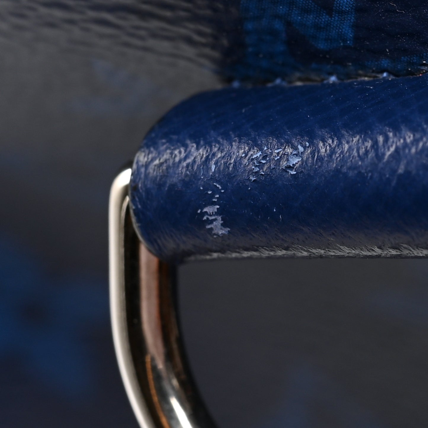 Taiga Monogram Eclipse Keepall Bandouliere 50 Pacific Blue