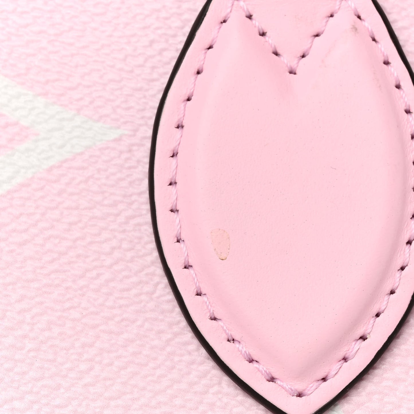 Monogram Escale Onthego GM Pastel