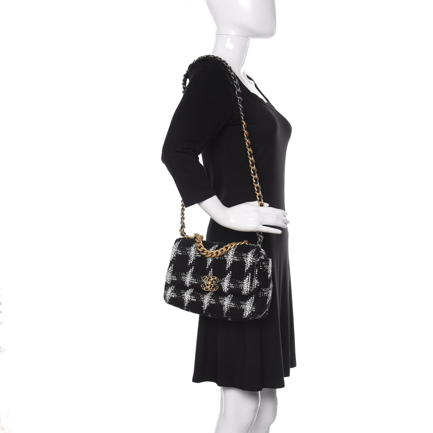 Tweed Quilted Medium 19 Flap Black White
