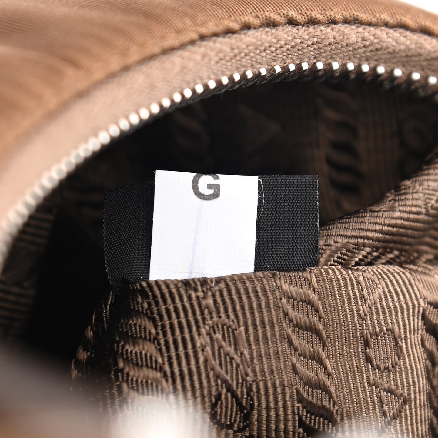 Tessuto Nylon Saffiano Re-Edition 2005 Shoulder Bag Cacao